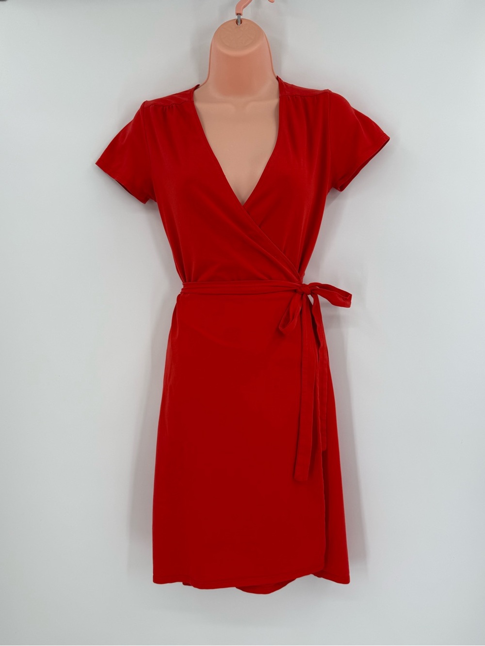 Pact Short Sleeve Organic Cotton Blend Mini Wrap Dress | Red | XS